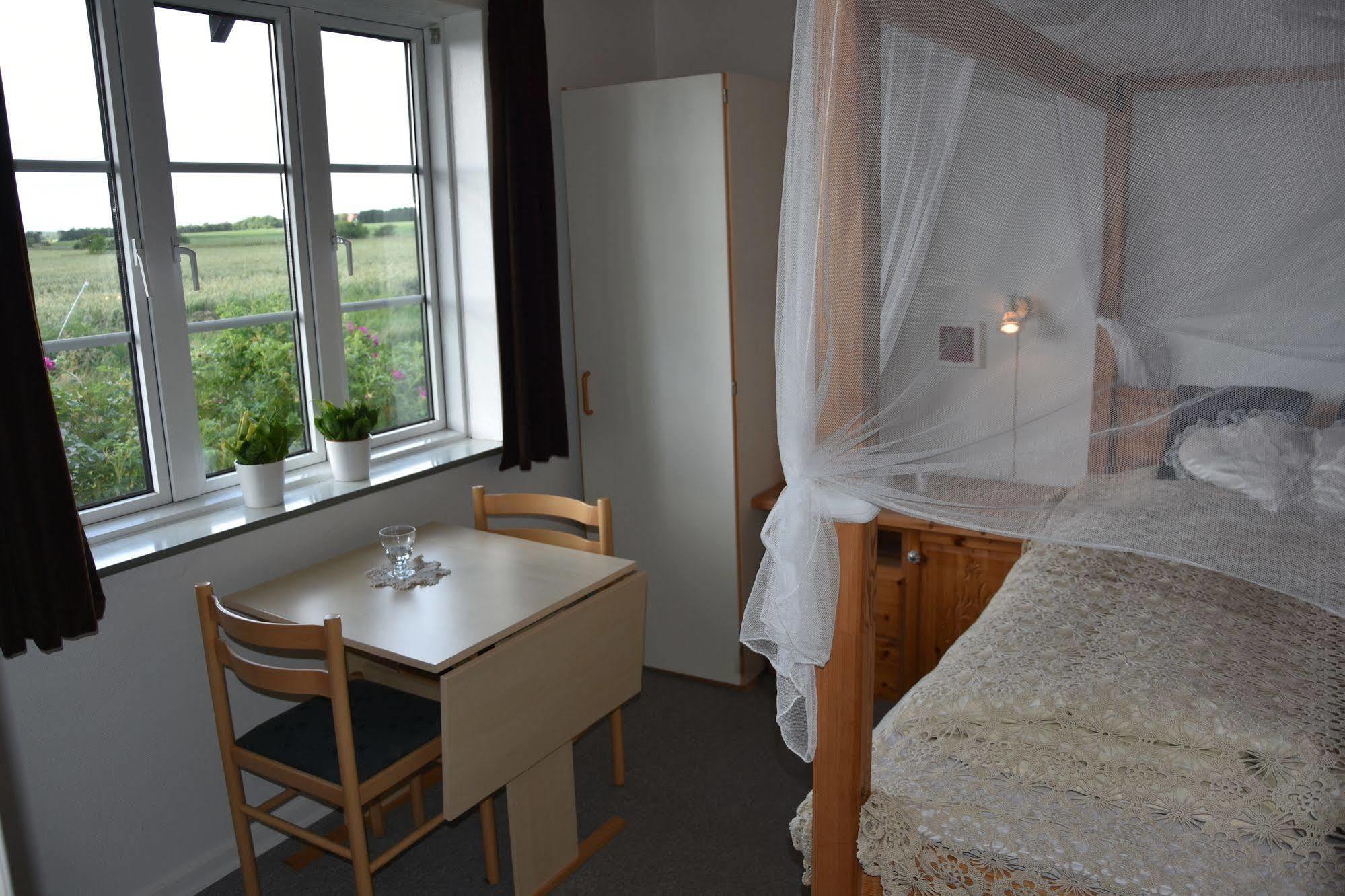 Henne Strand Ferie Accommodation Hennebjerg Exterior foto